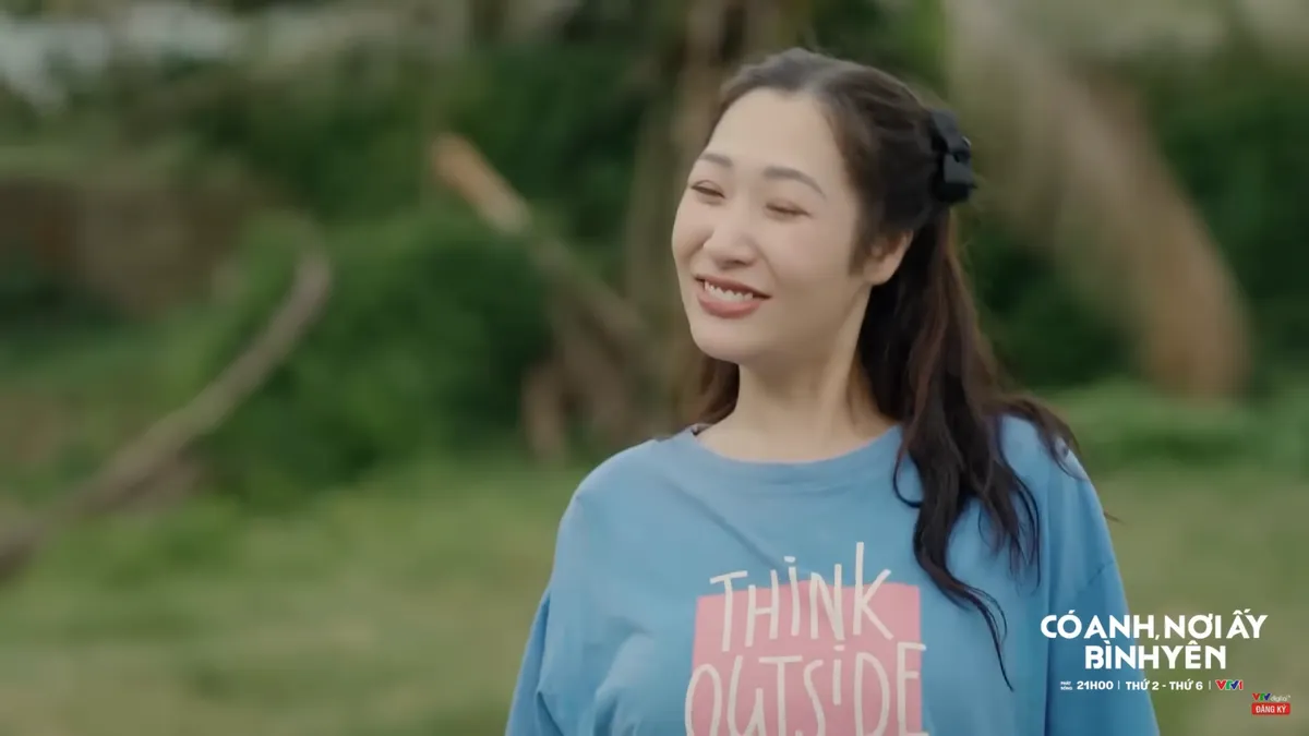Có anh, nơi ấy bình yên - Tập 10: Ông Thứ ôm cặp tiền lên huyện giữ chức - Ảnh 4.