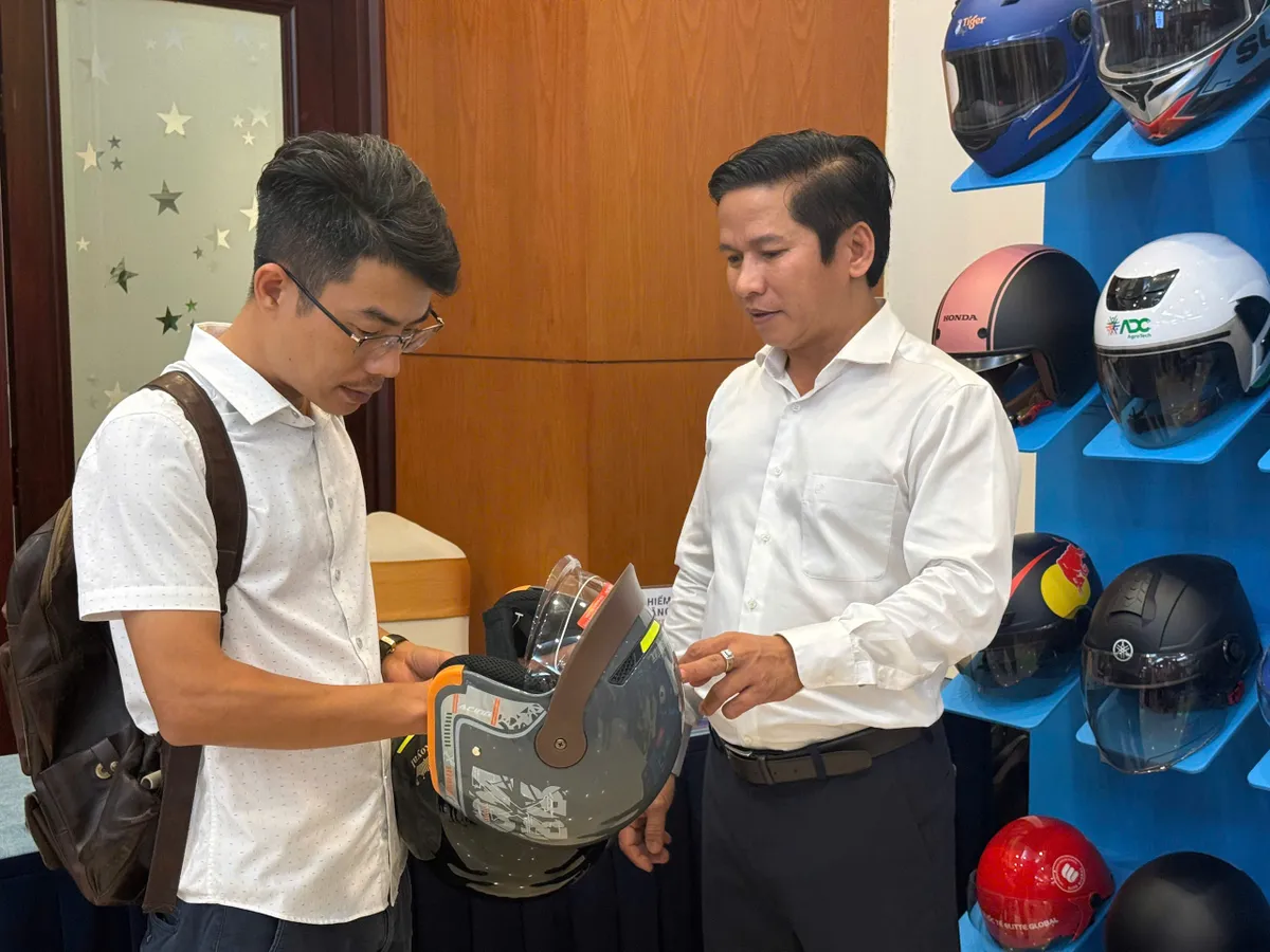 Bảo vệ doanh nghiệp hàng thật giữ "ma trận" hàng giả- Ảnh 1. Bảo vệ doanh nghiệp hàng thật giữ "ma trận" hàng giả- Ảnh 1.