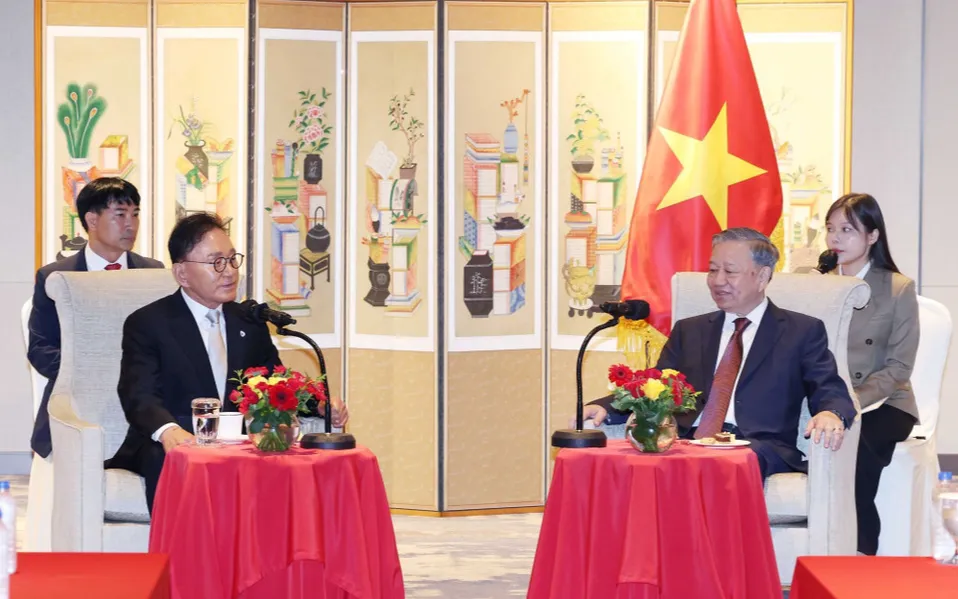 Tổng Bí thư Tô Lâm tiếp nguyên Tổng Lãnh sự danh dự Việt Nam tại Hàn Quốc - Ảnh 1.