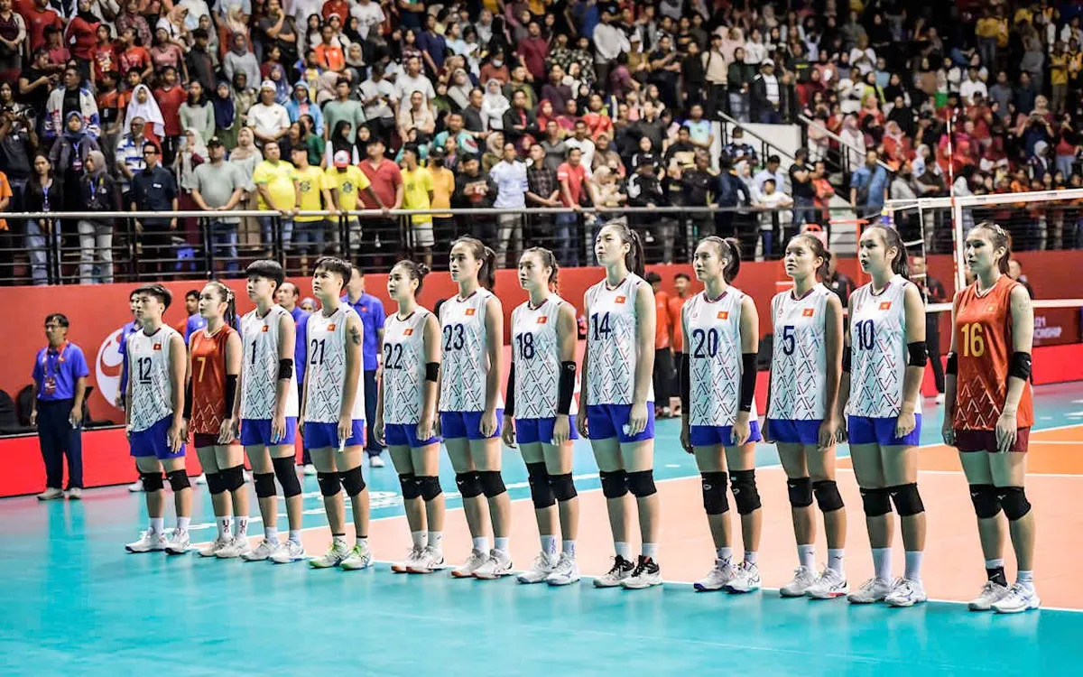 ĐT U21 Việt Nam đang có những màn trình diễn thăng hoa tại giải thế giới trong lần đầu tiên tham dự, thì bất ngờ nhận án phạt rất nặng từ FIVB.