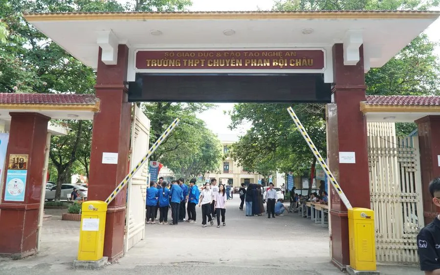 133 học sinh và giáo viên bồi dưỡng đạt giải tại Kỳ thi học sinh giỏi quốc gia của tỉnh Nghệ An đều đến từ Trường THPT chuyên Phan Bội Châu. Ảnh: Ngọc Quân.