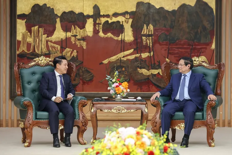 Thủ tướng: Việt Nam dành ưu tiên cao nhất cho quan hệ với Lào - Ảnh 2.