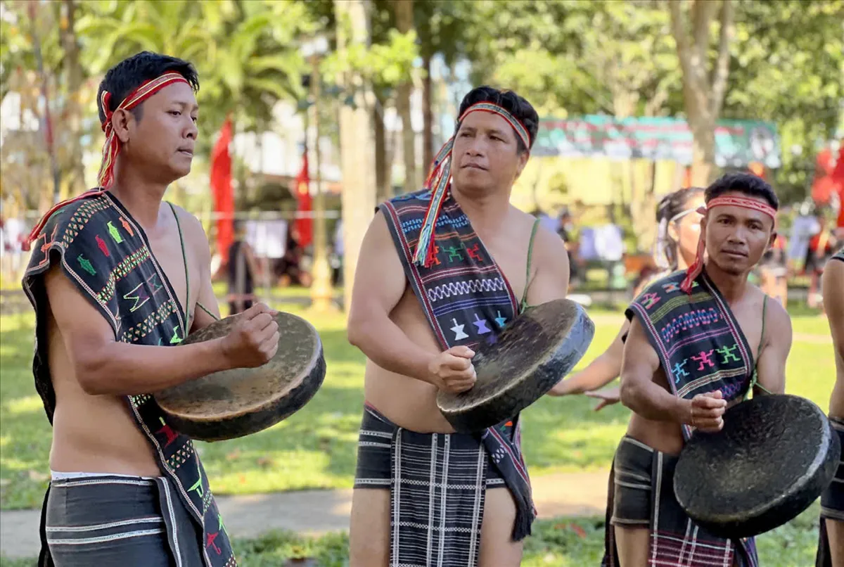 Triển lãm 80 năm Quốc Khánh 2/9: Gia Lai hội tụ "rừng vàng, biển bạc" - Ảnh 2.