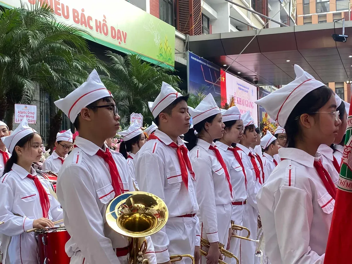 Hơn 23 triệu học sinh, sinh viên cả nước sẽ đồng thanh hát Quốc ca trong lễ khai giảng  - Ảnh 1.
