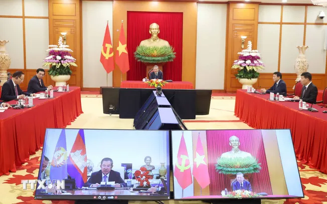Tổng Bí thư Tô Lâm điện đàm với Chủ tịch Đảng Nhân dân Campuchia Hun Sen. (Ảnh: TTXVN)
