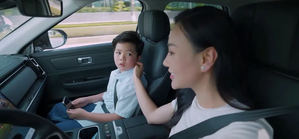 Gió ngang khoảng trời xanh - Tập 3: Trà xanh tẽn tò trước chiêu phủ đầu cao tay của vợ giám đốc - Ảnh 6.
