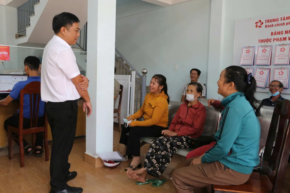 Gia Lai: Xã Ân Hảo nỗ lực giải quyết nhanh 800 hồ sơ thủ tục hành chính - Ảnh 2.