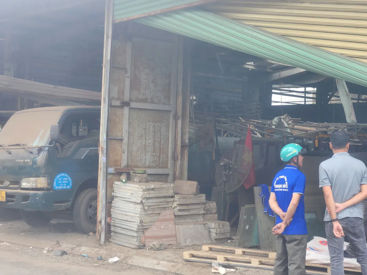 Nổ lớn ở TP  Hồ Chí Minh 4 nhà dân hư hỏng nặng - Ảnh 1.