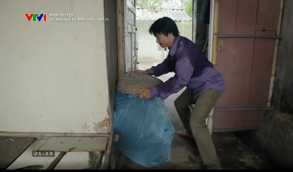 Có anh, nơi ấy bình yên - Tập 11: Vụ cháy kho lưu trữ xã hé lộ loạt đơn thư tố cáo - Ảnh 2.