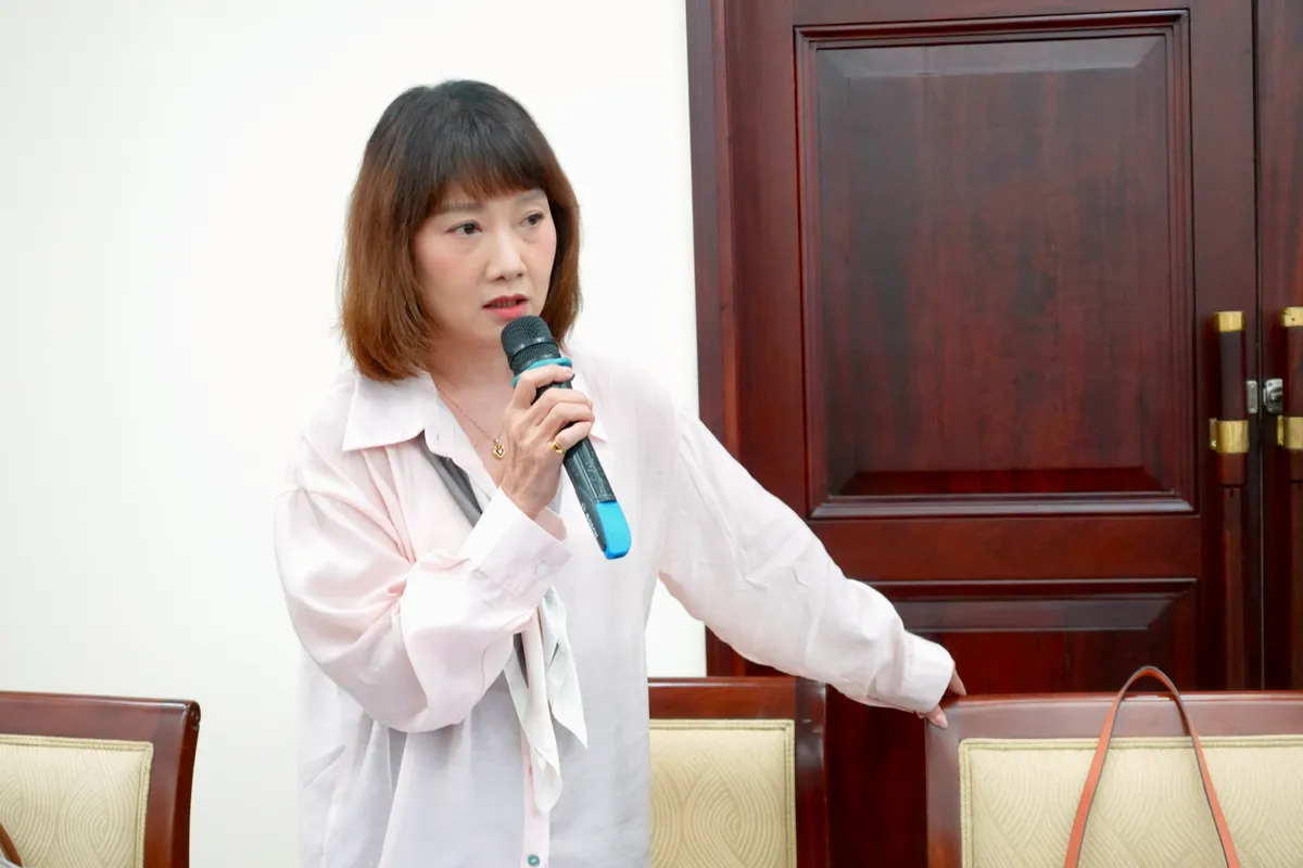 Văn nghệ sĩ góp ý cho văn kiện Dự thảo Đại hội Đảng bộ TP Hồ Chí Minh - Ảnh 3.
