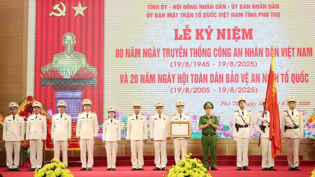 Phú Thọ tổ chức kỷ niệm 80 năm Ngày truyền thống Công an nhân dân  - Ảnh 2.