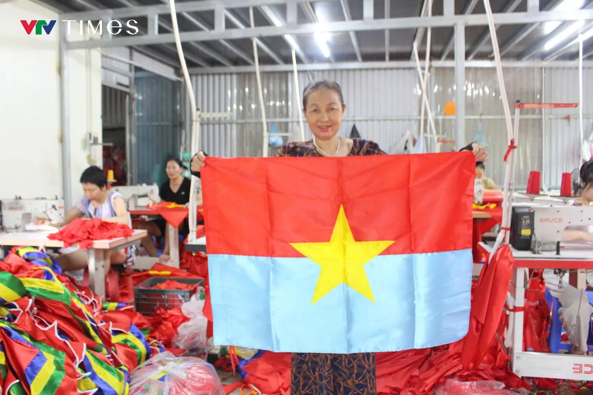 Nơi sắc cờ đỏ thắm hòa nhịp cùng lịch sử - Ảnh 4.