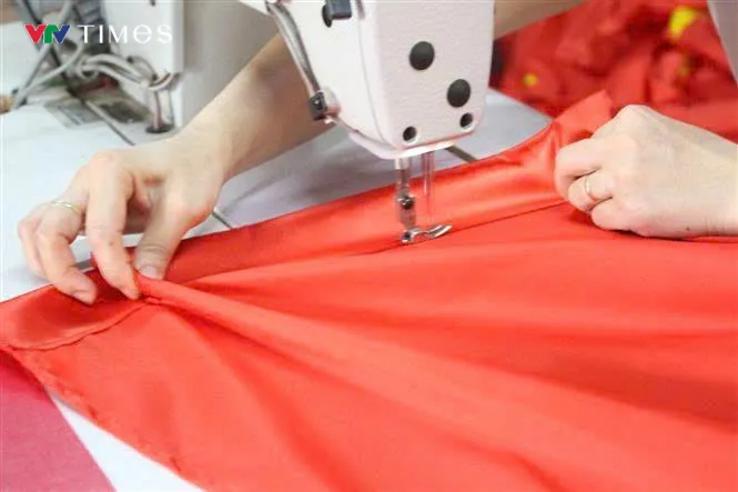 Nơi sắc cờ đỏ thắm hòa nhịp cùng lịch sử - Ảnh 2.