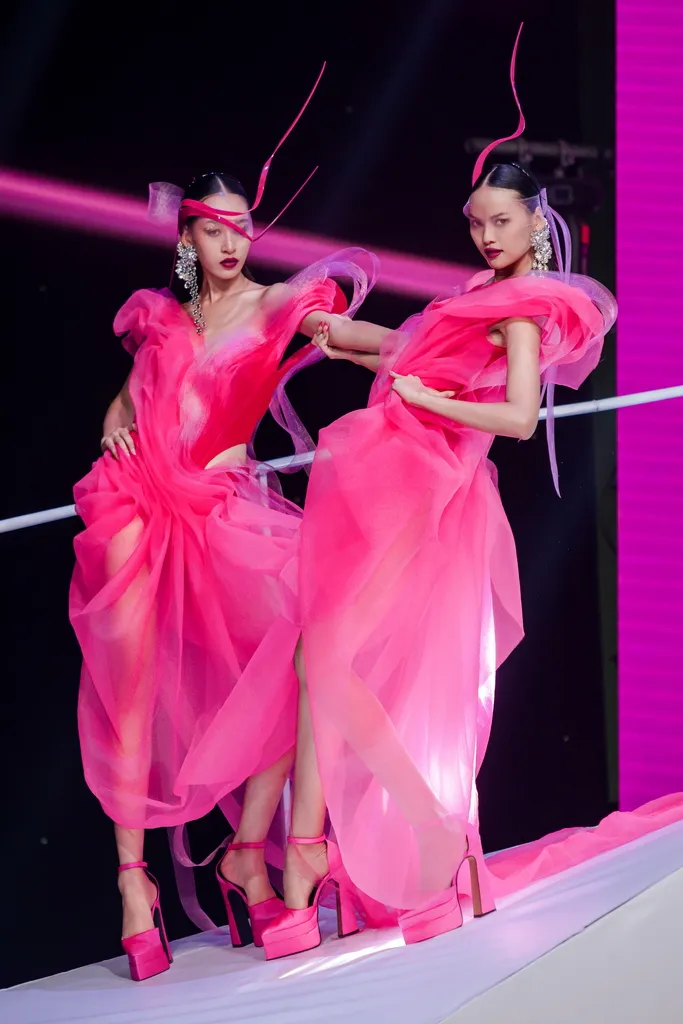 Vietnam's Next Top Model - Tập 3: Thí sinh loạng choạng trên đường catwalk hiểm hóc - Ảnh 2.