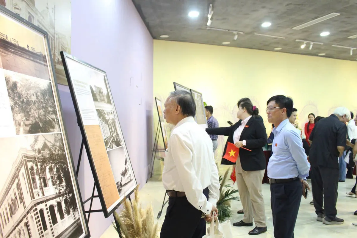 Khám phá hình ảnh lưu trữ quý hiếm trên không gian số - Ảnh 2.