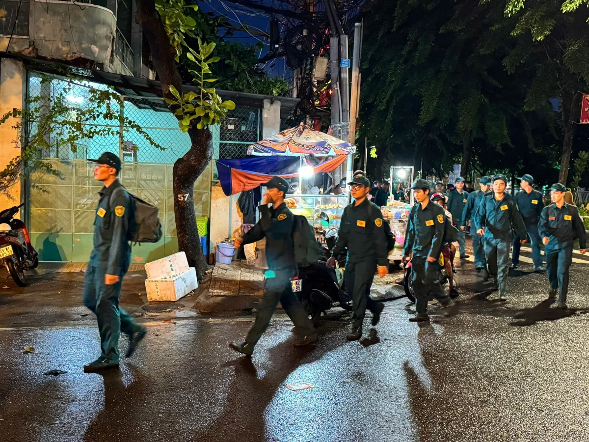 Dân quân TP Hồ Chí Minh góp sức bảo vệ đại hội Đảng - Ảnh 2.