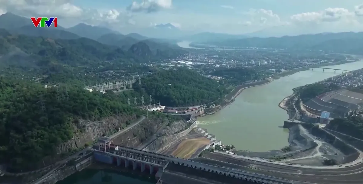 Quyết tâm hoàn thành các dự án điện trọng điểm dịp Quốc khánh - Ảnh 1.