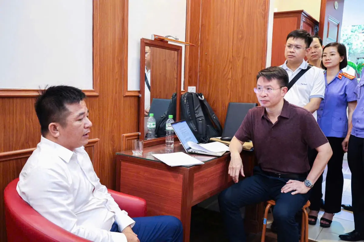 Phú Thọ: Triệt phá đường dây tiền ảo, thu hồi hơn 30 tỷ đồng bị lừa đảo- Ảnh 1. Phú Thọ: Triệt phá đường dây tiền ảo, thu hồi hơn 30 tỷ đồng bị lừa đảo- Ảnh 1.