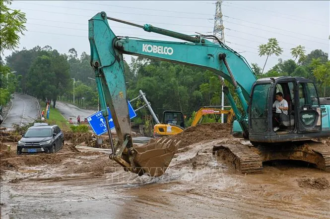 Lũ quét bất ngờ tại miền Bắc Trung Quốc, ít nhất 10 người thiệt mạng- Ảnh 1. Lũ quét bất ngờ tại miền Bắc Trung Quốc, ít nhất 10 người thiệt mạng- Ảnh 1.