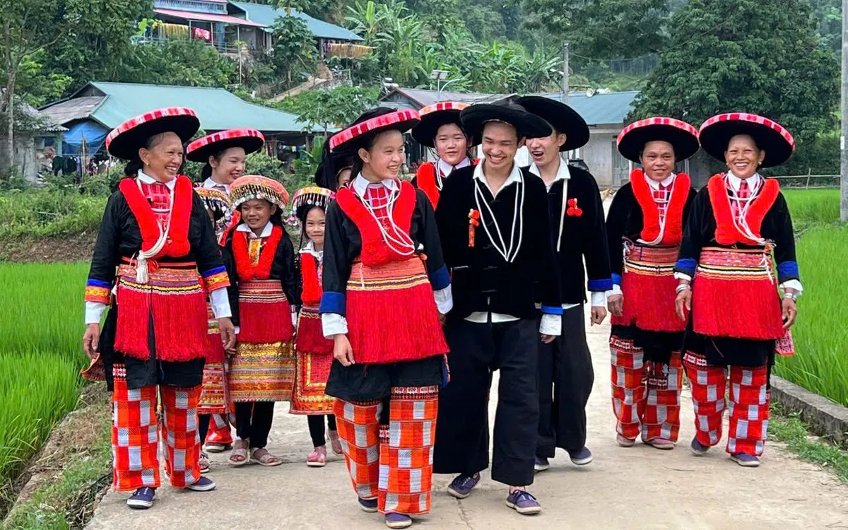 Người Dao đỏ ở Xóm Nà Roỏng, xã Nguyên Bình, tỉnh Cao Bằng (Ảnh: Thu Trang) Người Dao đỏ ở Xóm Nà Roỏng, xã Nguyên Bình, tỉnh Cao Bằng (Ảnh: Thu Trang)