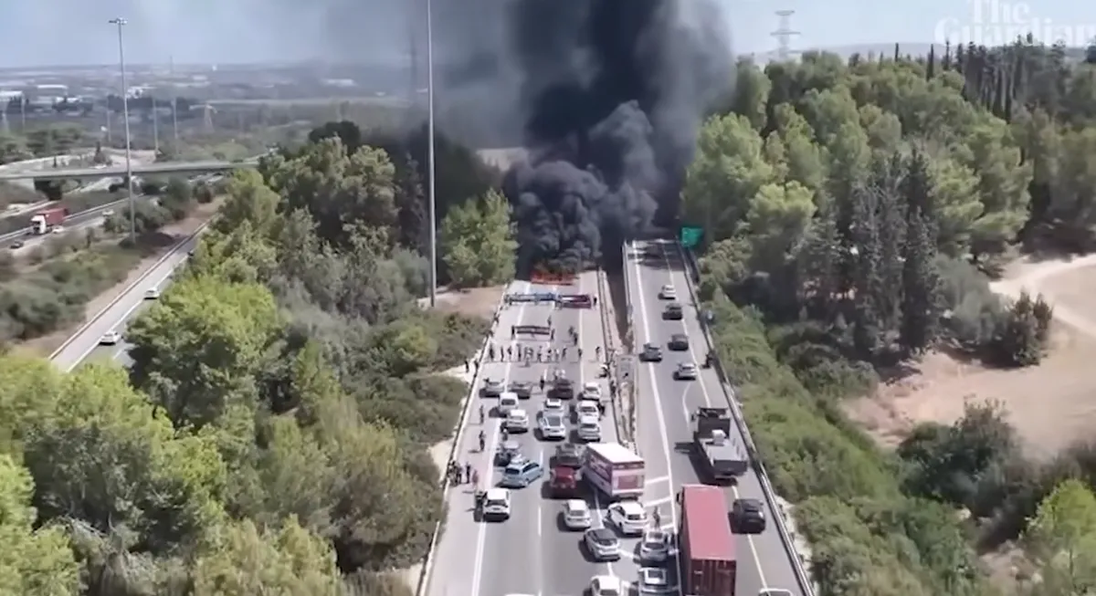 Hàng trăm nghìn người biểu tình tại Tel Aviv kêu gọi chấm dứt chiến tranh ở Gaza- Ảnh 2. Hàng trăm nghìn người biểu tình tại Tel Aviv kêu gọi chấm dứt chiến tranh ở Gaza- Ảnh 2.