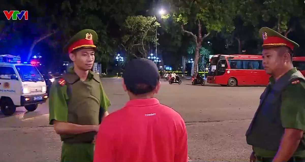 Đội Cảnh sát phản ứng nhanh ứng trực xuyên đêm, giữ bình yên cho Thủ đô - Ảnh 1.