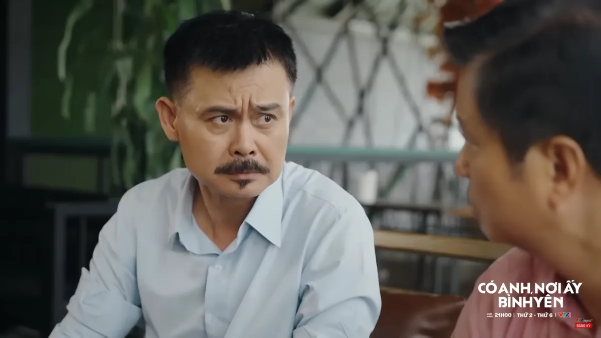 C&oacute; anh, nơi ấy b&igrave;nh y&ecirc;n - Tập 12: Cường bị Tiến dằn mặt v&igrave; "cho miệng đi chơi xa" - Ảnh 5.