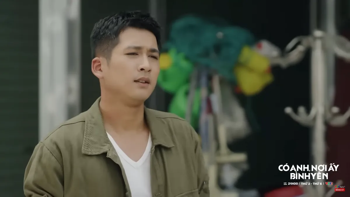 Có anh, nơi ấy bình yên - Tập 12: Cường bị Tiến dằn mặt vì "cho miệng đi chơi xa" - Ảnh 2.