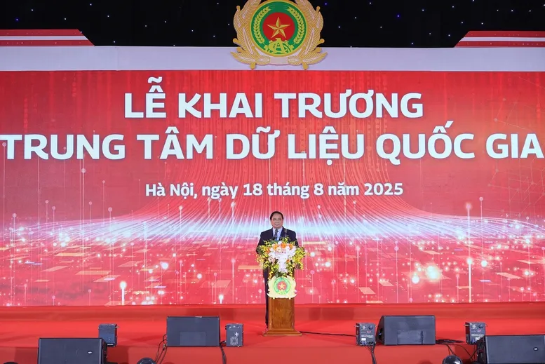 Thủ tướng: Tr&igrave;nh cơ chế đột ph&aacute; trong s&aacute;ng tạo, khai th&aacute;c dữ liệu trở th&agrave;nh trung t&acirc;m của nền kinh tế - Ảnh 2.