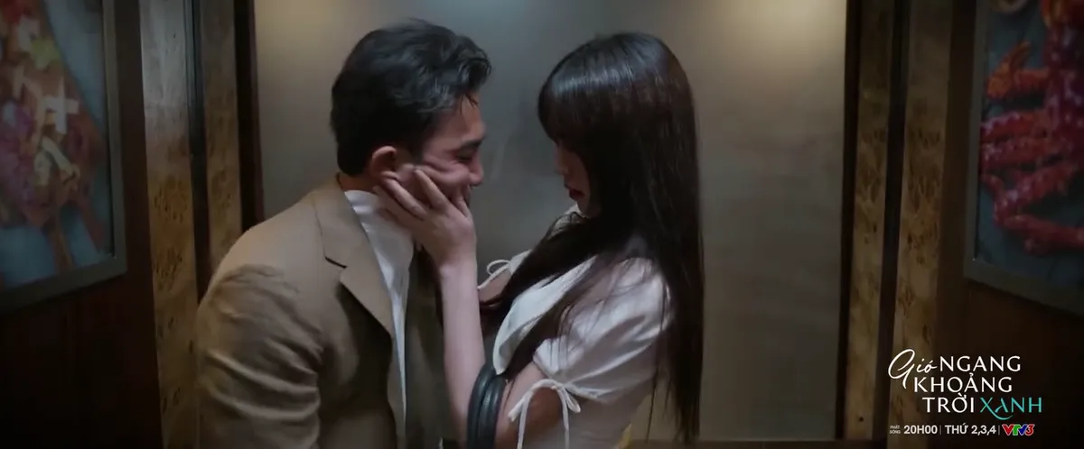 Gi&oacute; ngang khoảng trời xanh - Tập 4: Chồng Mỹ Anh rơi v&agrave;o v&ograve;ng tay 'tr&agrave; xanh' - Ảnh 2.