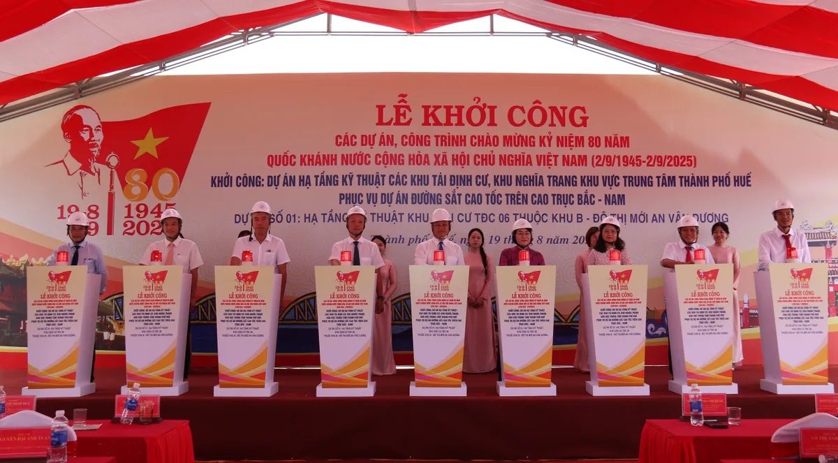 Khởi công 4 dự án tái định cư phục vụ đường sắt tốc độ cao tại Huế - Ảnh 1.