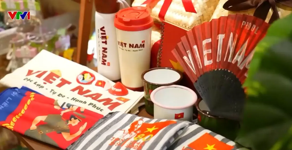 Giới trẻ sáng tạo những thiết kế tự hào dân tộc - Ảnh 1.