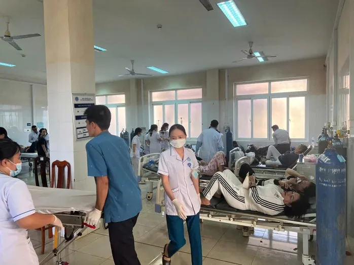 Nguyên nhân vụ xe khách chở 46 người bị lật ở Đắk Lắk - Ảnh 2.