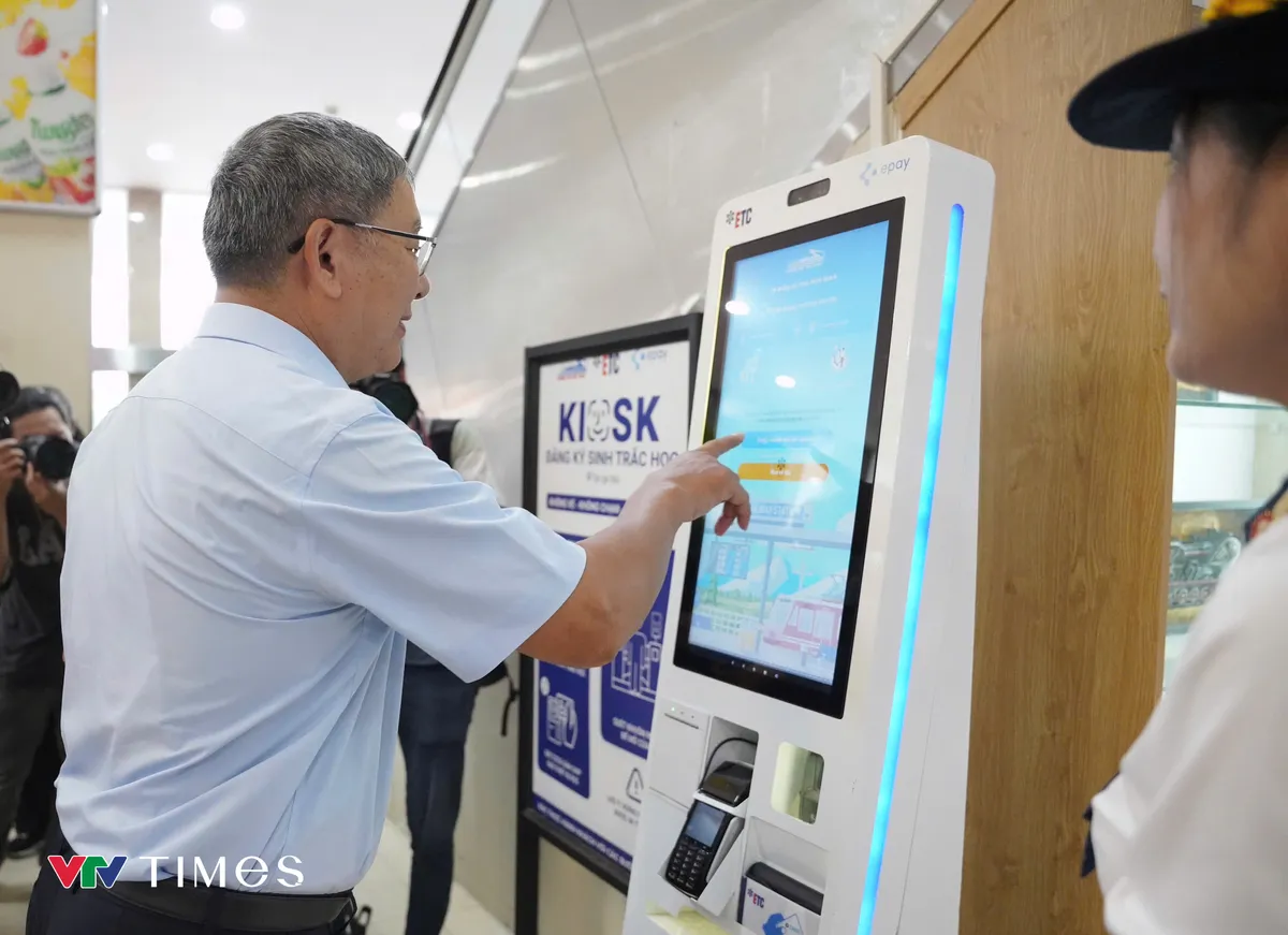 Đường sắt Việt Nam ra mắt hệ thống kiểm soát vé bằng công nghệ sinh trắc học - Ảnh 2.