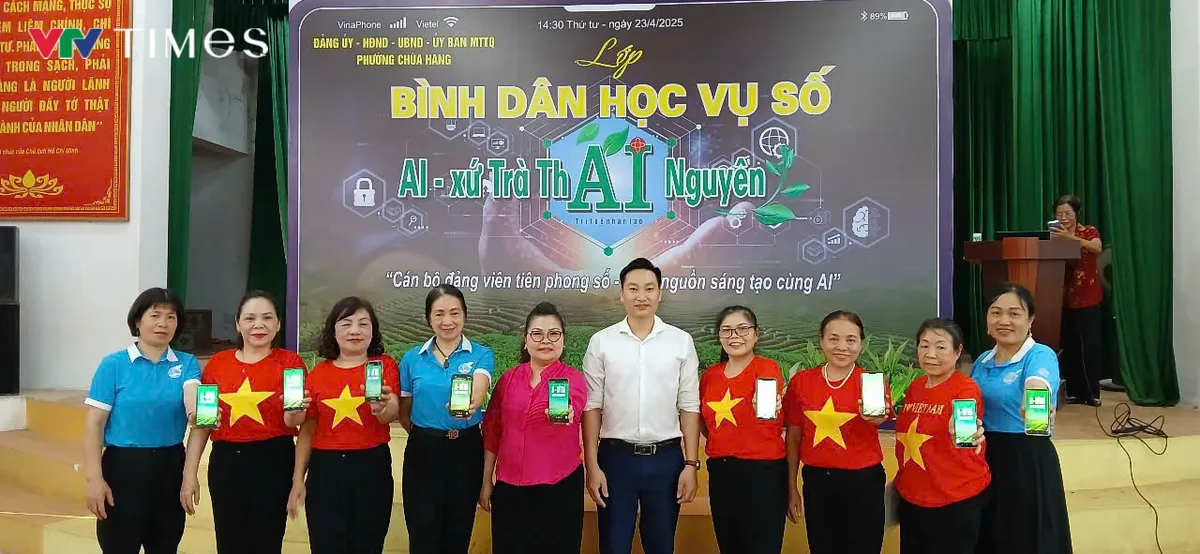 Thái Nguyên: "Bình dân học vụ số" lan tỏa sâu rộng đến mỗi người dân - Ảnh 8.