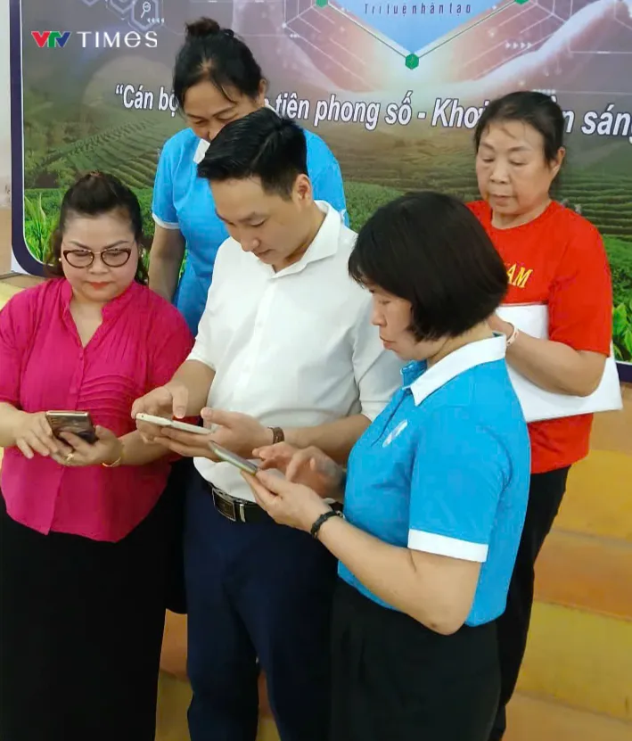 Thái Nguyên: "Bình dân học vụ số" lan tỏa sâu rộng đến mỗi người dân - Ảnh 6.