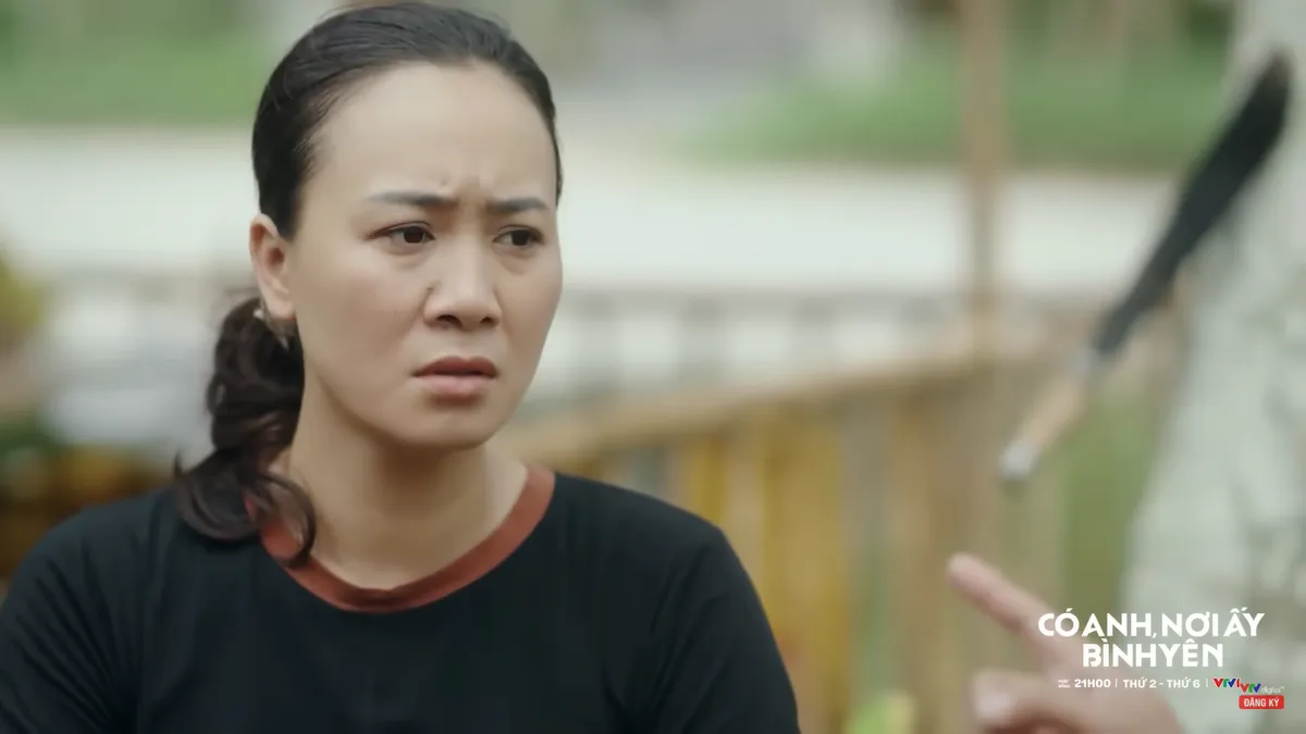 C&oacute; anh, nơi ấy b&igrave;nh y&ecirc;n - Tập 13: &Ocirc;ng Thứ chỉ đạo ch&aacute;u trai kh&ocirc;ng được "tay nhanh hơn n&atilde;o"- Ảnh 3.