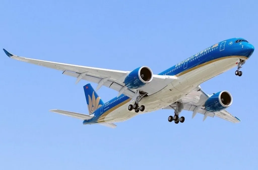 Trải nghiệm hiếm có: Người dân được ngồi thử Airbus A320, khám phá lịch sử hàng không Việt Nam - Ảnh 4.