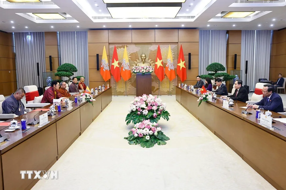 Việt Nam luôn coi trọng và mong muốn làm sâu sắc hơn nữa mối quan hệ hữu nghị với Bhutan - Ảnh 2.