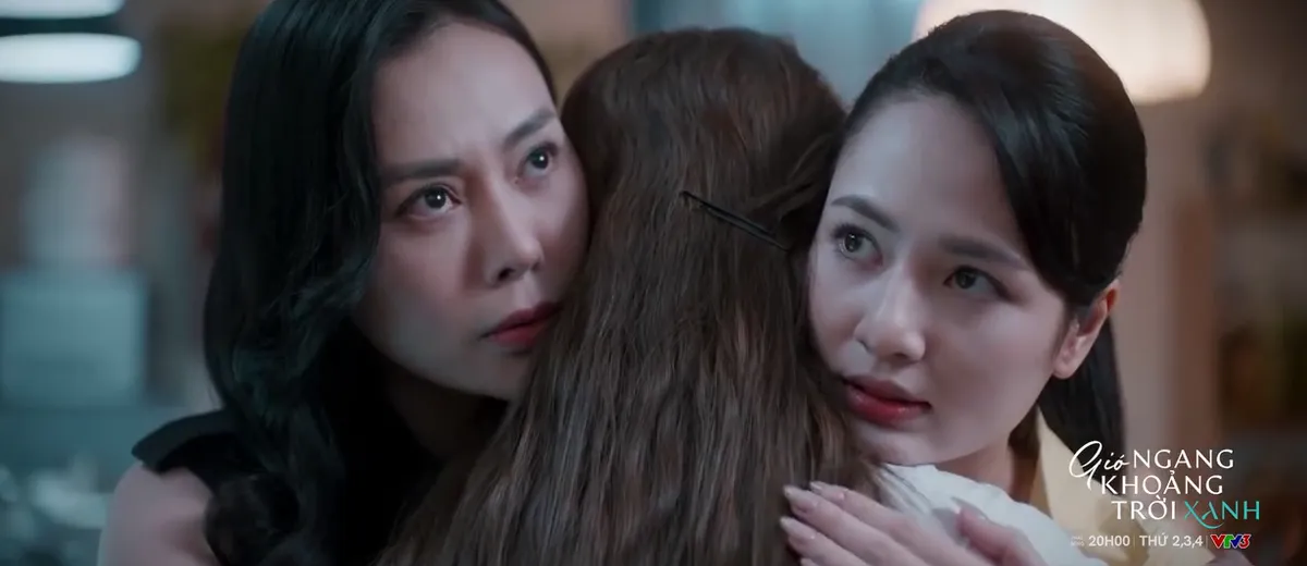 Gi&oacute; ngang khoảng trời xanh - Tập 5: Mỹ Anh (Phương Oanh) được chồng gi&aacute;m đốc quan t&acirc;m từng chi tiết nhỏ - Ảnh 4.