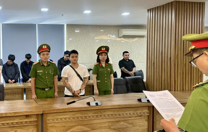 Đường dây rửa tiền gần 30.000 tỷ đồng có sự “tiếp tay” của nhân viên ngân hàng  - Ảnh 1.