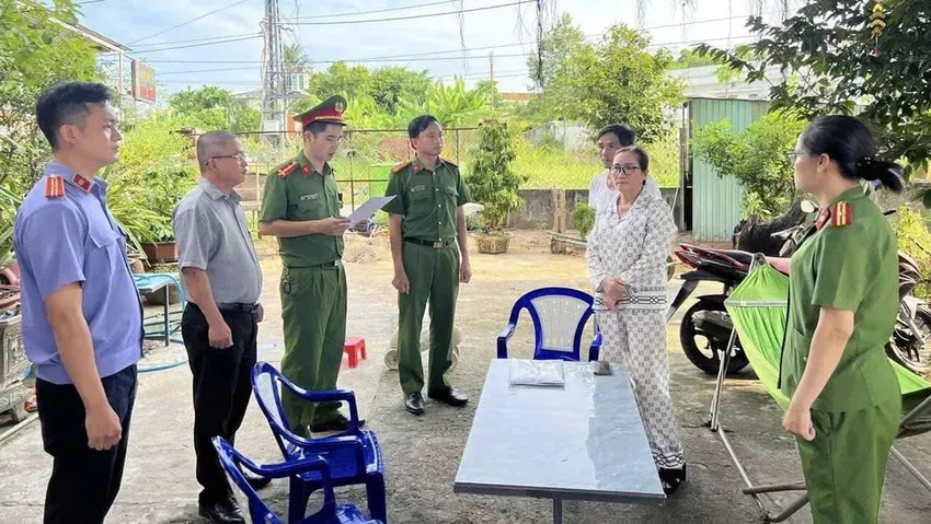 Cán bộ hội phụ nữ tham ô hàng trăm triệu đồng của hội viên vay vốn - Ảnh 1.