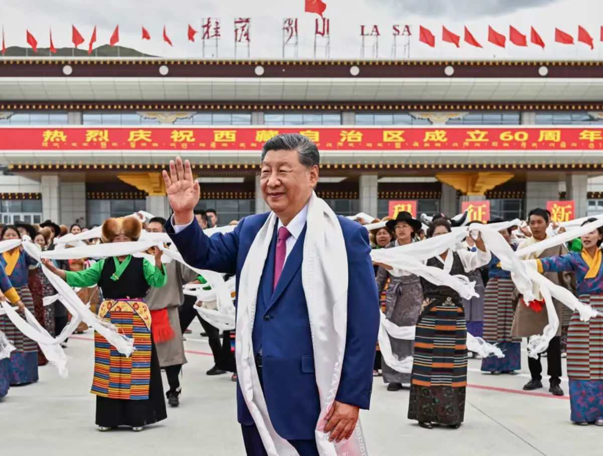 Chủ tịch Trung Quốc Tập Cận Bình thăm Khu tự trị Tây Tạng - Ảnh 1.
