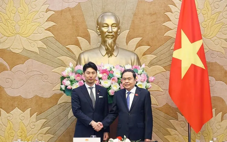 Chủ tịch Quốc hội Trần Thanh Mẫn tiếp ông Nakasone Yasutaka, Trưởng ban Thanh niên Đảng Dân chủ tự do Nhật Bản. (Ảnh: TTXVN) Chủ tịch Quốc hội Trần Thanh Mẫn tiếp ông Nakasone Yasutaka, Trưởng ban Thanh niên Đảng Dân chủ tự do Nhật Bản. (Ảnh: TTXVN)