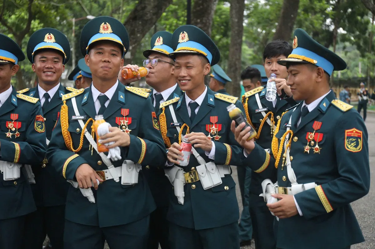 Hợp luyện A80- Các khối diễu binh di chuyển, tập kết an toàn - Ảnh 21.