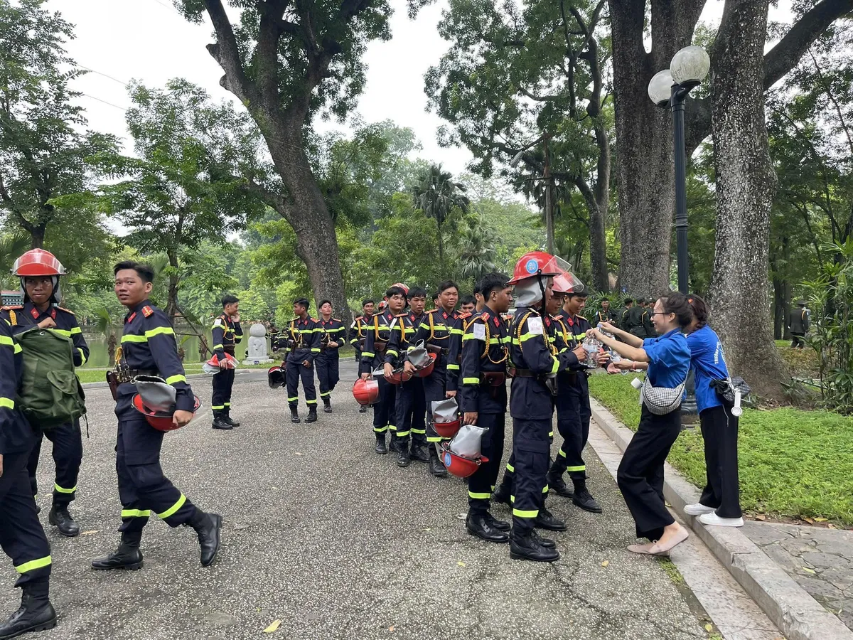 Hợp luyện A80- Các khối diễu binh di chuyển, tập kết an toàn - Ảnh 16.