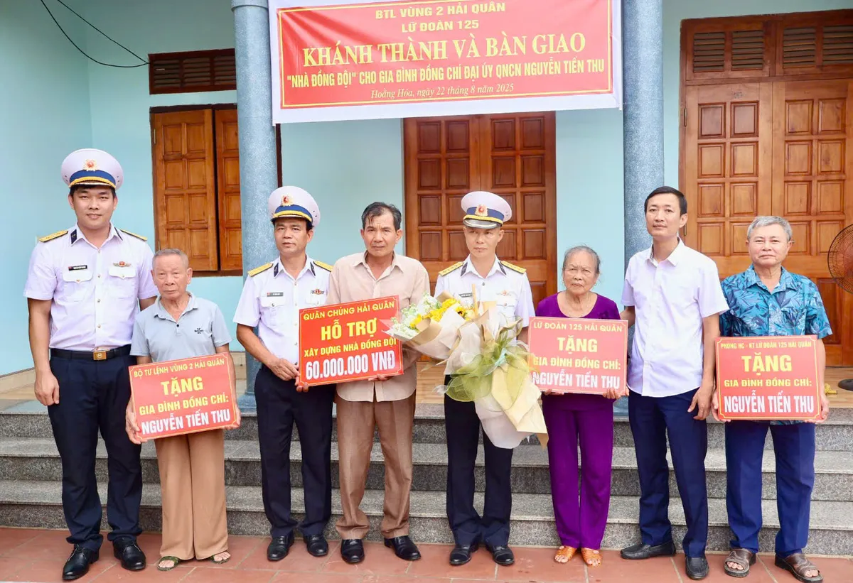 Vùng 2 Hải quân bàn giao "Nhà đồng đội" dịp Quốc khánh 2/9 - Ảnh 1.