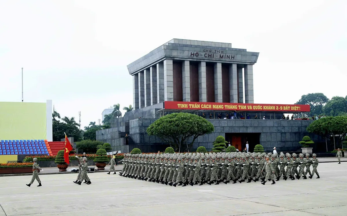 Chương trình Lễ kỷ niệm, diễu binh, diễu hành 80 năm Quốc khánh 2/9 sẽ được tổ chức vào lúc 6 giờ 30 phút ngày 2 tháng 9 năm 2025 tại Quảng trường Ba Đình