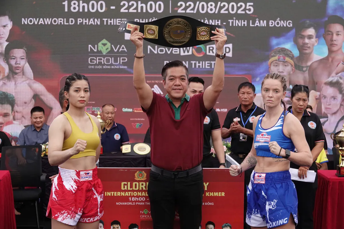 Glorious History: Kickboxing "bắt tay" Kun Khmer tạo n&ecirc;n bầu kh&ocirc;ng kh&iacute; v&otilde; thuật b&ugrave;ng nổ- Ảnh 2.