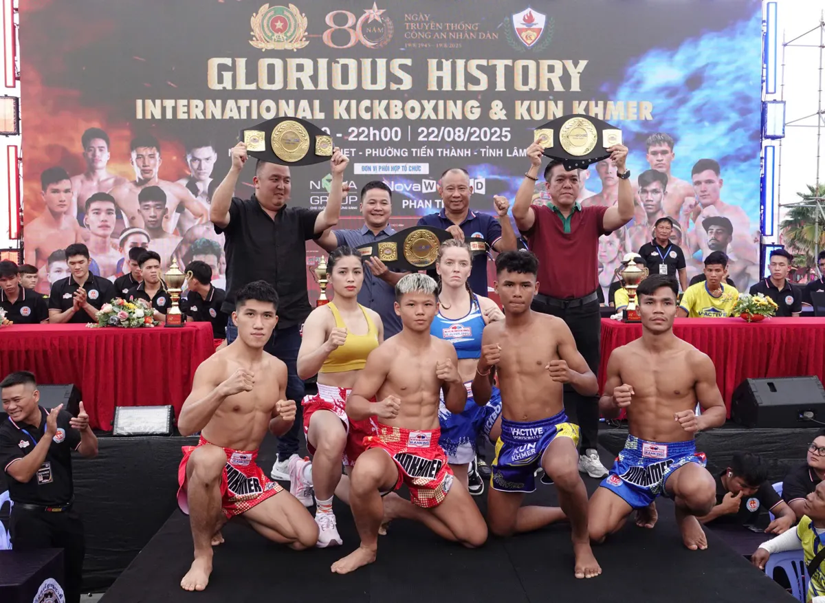 Glorious History: Kickboxing "bắt tay" Kun Khmer tạo n&ecirc;n bầu kh&ocirc;ng kh&iacute; v&otilde; thuật b&ugrave;ng nổ- Ảnh 3.